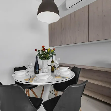 Blue Dream Mit Balkon By Interhome Makarská
