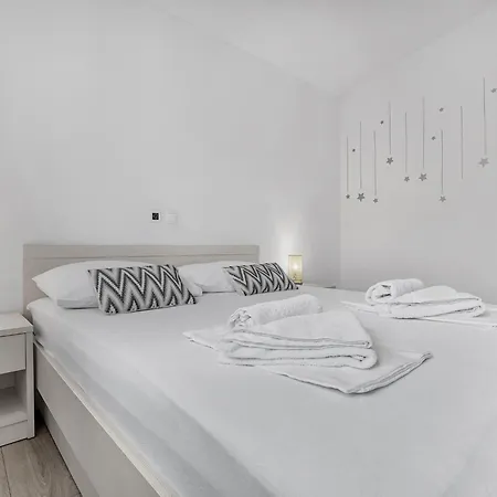 Blue Dream Mit Balkon By Interhome * Makarská